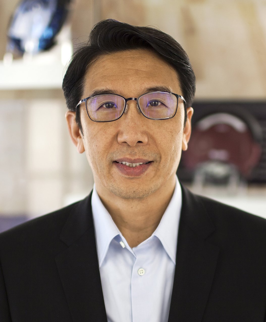 Dr. Ruey Bin Kao Director iRobot